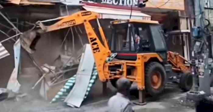 किला रोड से हटाया अतिक्रमण, बनाएंगे मॉडल मार्किट