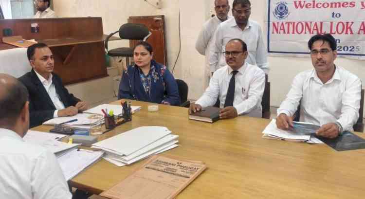 राष्ट्रीय लोक अदालत में हुआ 2 करोड़ 99 लाख 76 हजार 826 रुपए का सेटेलमेंट