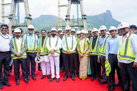 ‘Missing Link Project’ to reduce distance between Mumbai-Pune: Maha CM