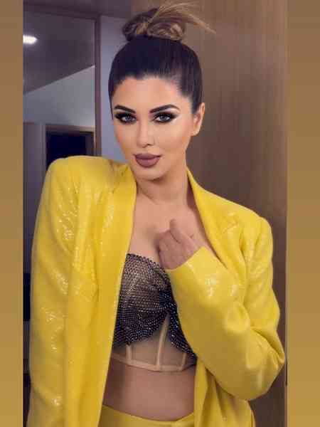 Kainaat Arora reveals why Sanjay Dutt once advised her not to enter Bollywood