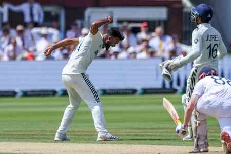 3rd Test: Shastri questions risk-reward ratio on Brook’s dismissal