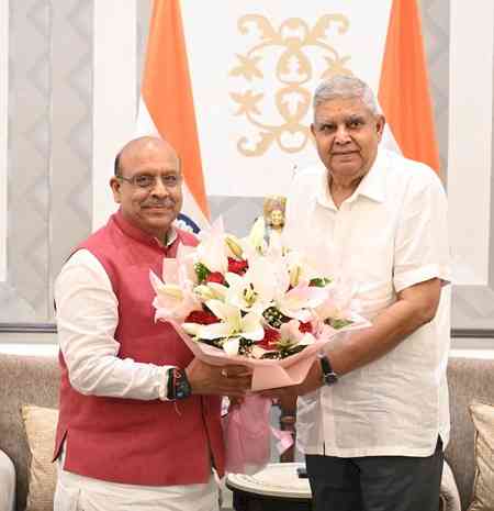 Delhi Speaker apprises V-P Jagdeep Dhankhar on Assembly’s modernisation