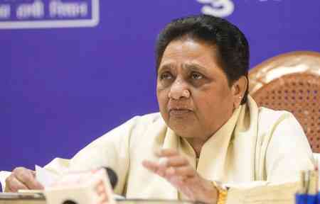 Mayawati reviews BSP's expansion in seven states