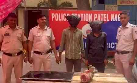 Two burglars arrested by Delhi Police, 10 theft cases solved