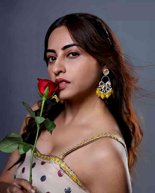 Niyatii Fatnani reveals first time cricket experience in web series ‘Rose Garden’ felt like an extension of herself