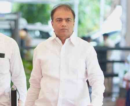Maha govt to bring in law to curb cow smuggling, slap MCOCA against repeat offenders