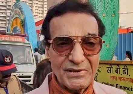 Dheeraj Kumar rushed to hospital, diagnosed with pneumonia