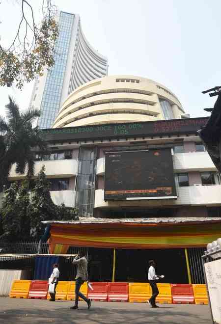 Bombay Stock Exchange receives bomb threat, police launch search operation