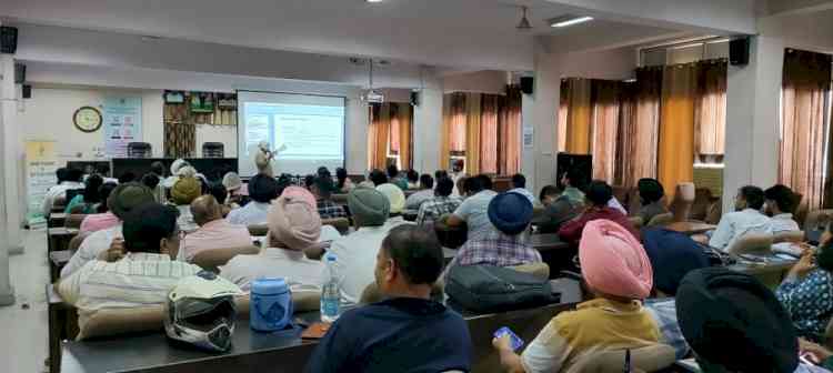 Training session for BLOs deputed in Atam Nagar constituency held 