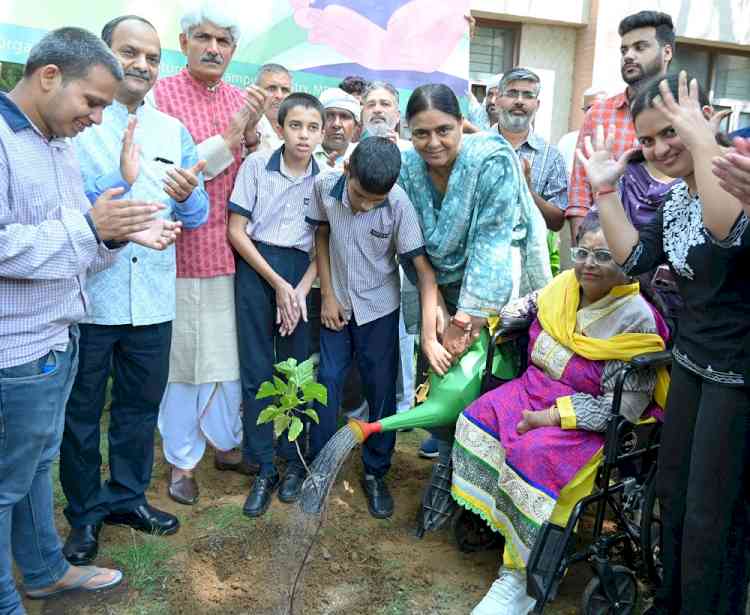एमडीयू में ‘एक पेड़ दिव्यांग के नाम’ पौधारोपण पखवाड़ा संपन्न