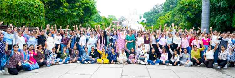 KMV Extends a Warm Welcome to New Entrants, Ushering in a Nurturing Academic Journey