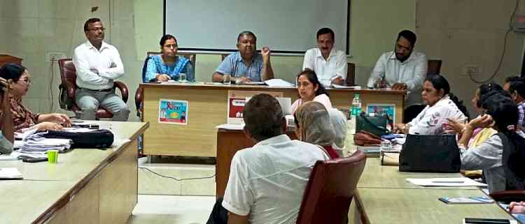 बेटी बचाओ-बेटी पढ़ाओ अभियान की बैठक में लिंगानुपात में सुधार के लिए दिशा-निर्देश दिए