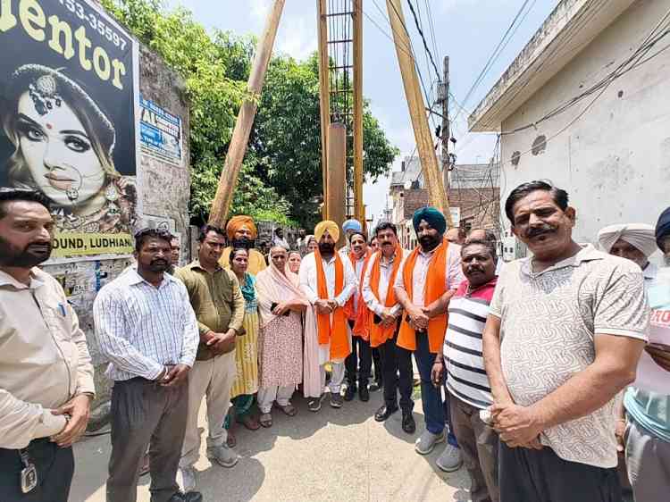 MLA Sidhu, Dy Mayor Johar inaugurate tubewell project in Shimlapuri 