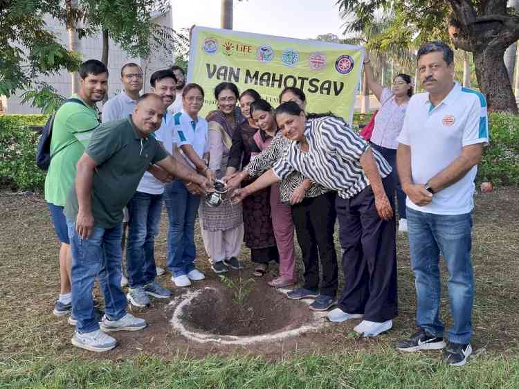 NSS Panjab University Organises Walkathon on “Save Environment” & “Beti Bachao-Beti Padhao”