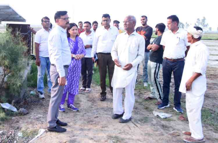 सेमग्रस्त भूमि के लिए लाभकारी साबित हुआ वर्टिकल ड्रेनेज सिस्टमः उपायुक्त धर्मेंद्र सिंह