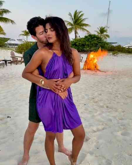 Nick Jonas says 'happy birthday my love' in a belated birthday wish for wife Priyanka Chopra