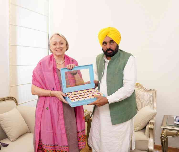 CM Bats for Stronger Ties with UK in Key Sectors like Education, Manufacturing, Engineering, and others