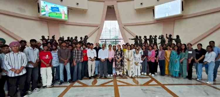 Innocent Hearts Group of Institutions Organized Enriching Educational Excursion to Jung-e-Azadi Memorial