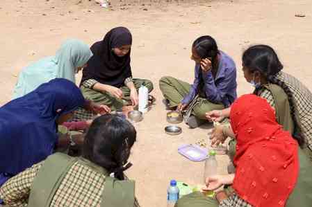 K’taka: Parents object to egg distribution in govt school, demand transfer certificates