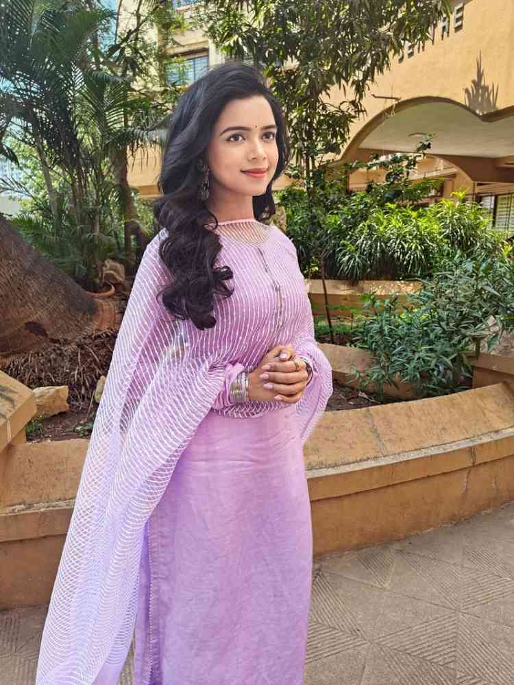 Megha Ray Shares How Dumbbells on Set Keep Her Fit and Ready for Action Sequences in Divya Prem: Pyaar Aur Rahasya Ki Kahani
