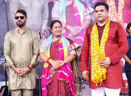 CM Rekha Gupta, Kapil Mishra inaugurate Teej Mahotsav in Delhi