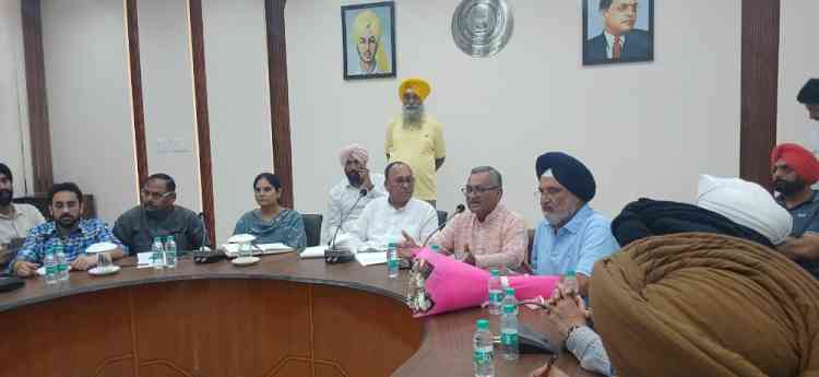 Punjab Traders Commission Chairman addresses business concerns in Ludhiana
