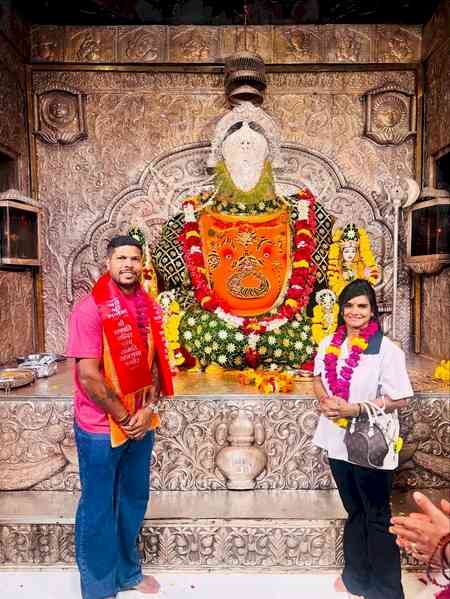 Indian pacer Umesh Yadav visits Shri Mahakaleshwar Jyotirlinga Temple in Ujjain