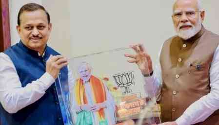 PM Modi and CM Yogi extend wishes for 'Bharat Aam Mahotsav 2025' 