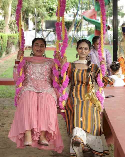 CT Public School Celebrates the Festival with Grandeur and Grace