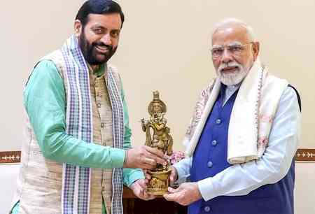 Haryana CM discusses welfare schemes with PM Modi 