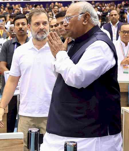 Rahul, Kharge seek Presidential assent for Telangana Backward Class quota Bills