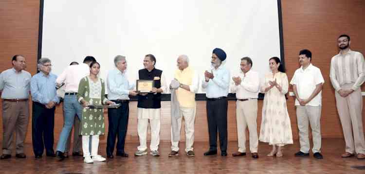 DMCH felicitates its own Cabinet Minister