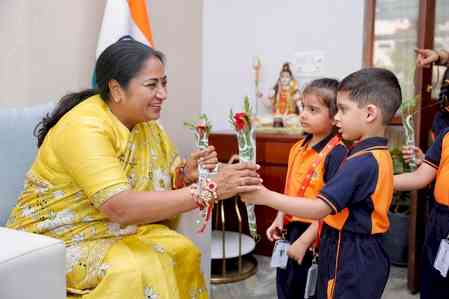 Delhi CM celebrates 'Raksha Bandhan' with schoolchildren at Jan Seva Sadan