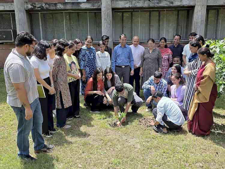 Plantation Drive by Department of Zoology, Panjab University to Commemorate Kargil Vijay Diwas