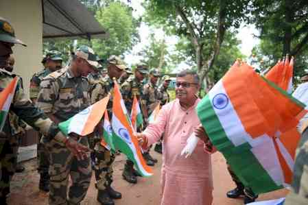 Tripura Minister hands over tricolour to BSF jawans under 'Har Ghar Tiranga' campaign 