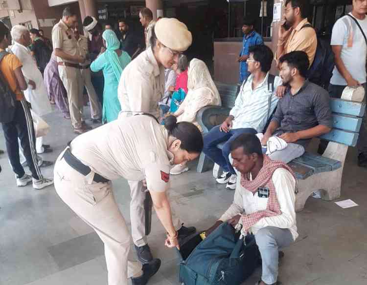 स्वतंत्रता दिवस पर सुरक्षा को लेकर पुलिस मुस्तैद