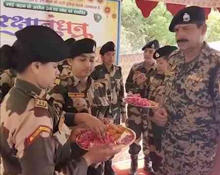 BSF personnel at India-Pak border along Rajasthan celebrate Raksha Bandhan