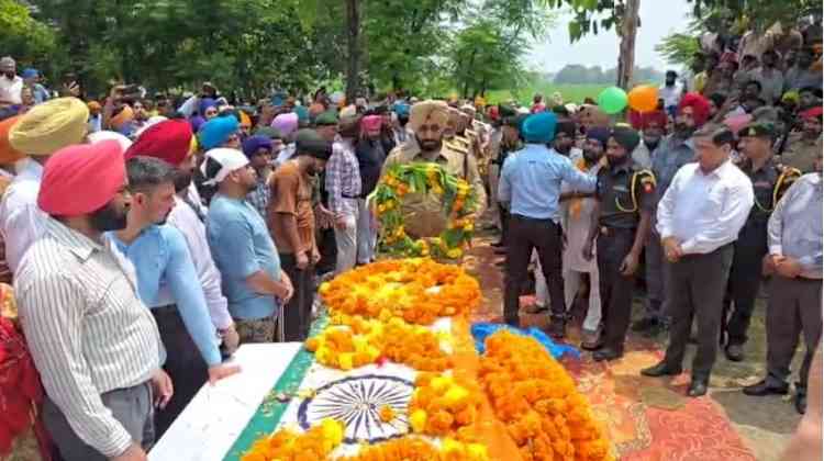 Martyr Pritpal Singh cremated with full state honours