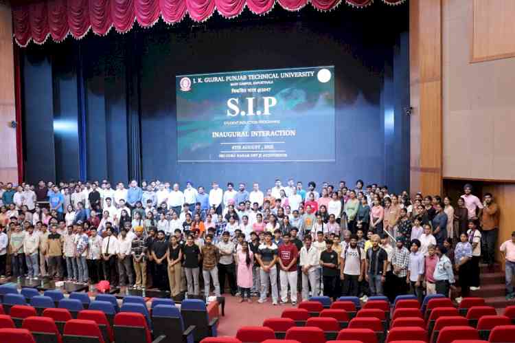 Now is the time to study & move forward responsibly in the interest of the country, society and family: Vice Chancellor Prof (Dr) Susheel Mittal