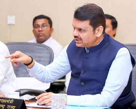 Maha cabinet clears recruitment of 15,000 cops, hikes margin for fair price shopkeepers