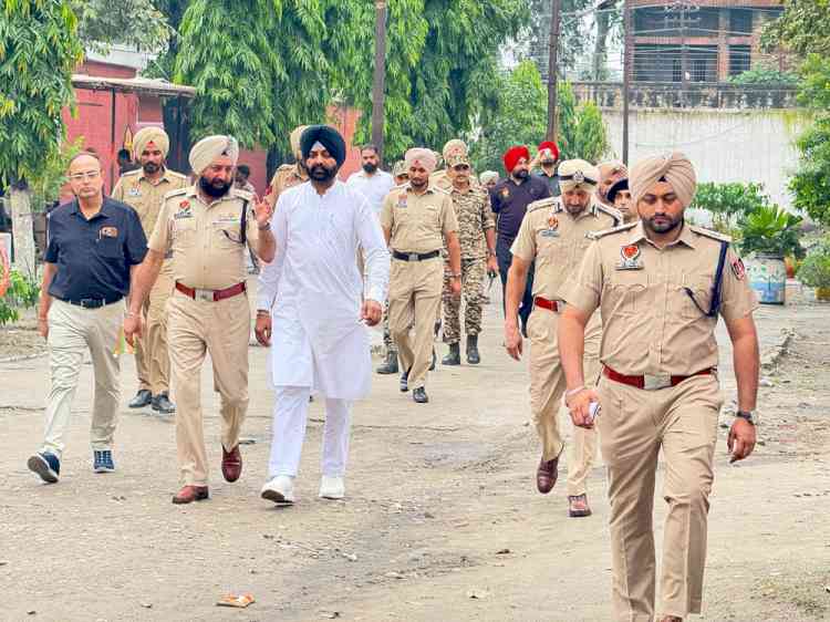 Jail Minister visits central Jail, announces to transform jails into true reformation homes