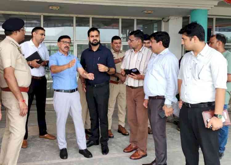 उपायुक्त ने एसपी व अन्य प्रशासनिक उच्चाधिकारियों के साथ स्वतंत्रता दिवस समारोह स्थल का जायजा लिया