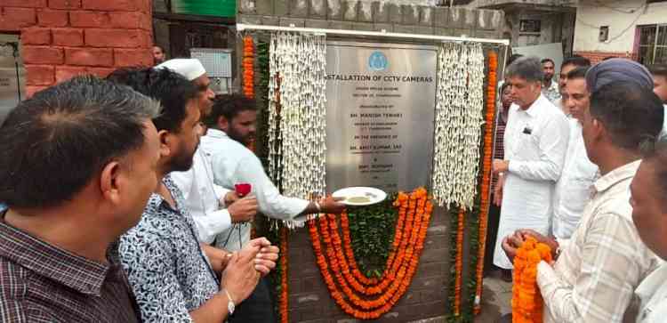 MP Manish Tewari inaugurates CCTV cameras in Ward No. 16