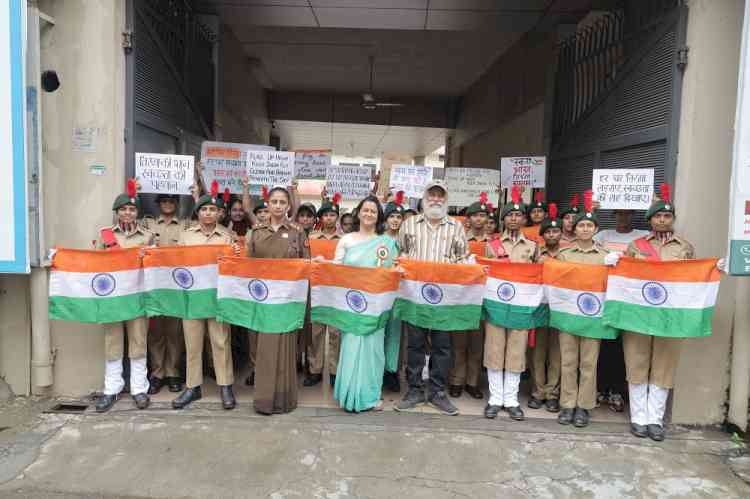 PCM S.D. College for Women Organizes Patriotic Activities under ‘Har Ghar Tiranga – Har Ghar Swachhta Bharat’ Campaign