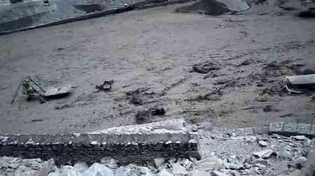 Braving darkness, fast currents, Army battles flood to rescue people in Himachal