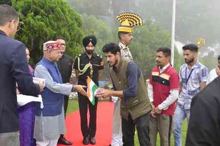 Independence Day celebrated as one of greatest festivals: Himachal Pradesh Governor