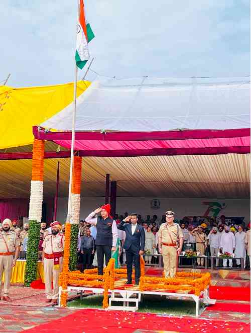 Minister Aman Arora hoists Tricolour on 79th Independence Day, lists state govt’s achievements