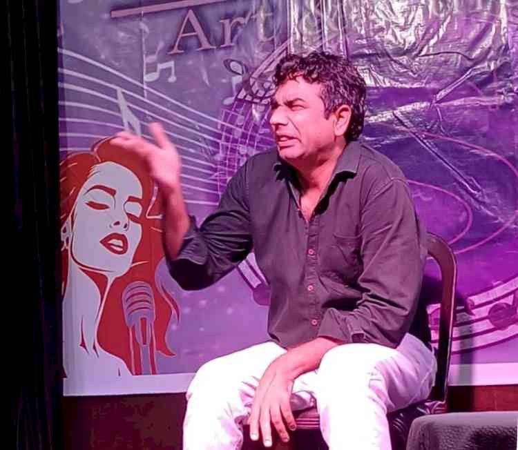 नाटक दयाशंकर की डायरी में दिखी महानगरीय जीवन की त्रासदी
