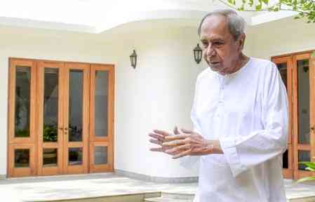 Naveen Patnaik signals against hospital visits, invites supporters home to meet him