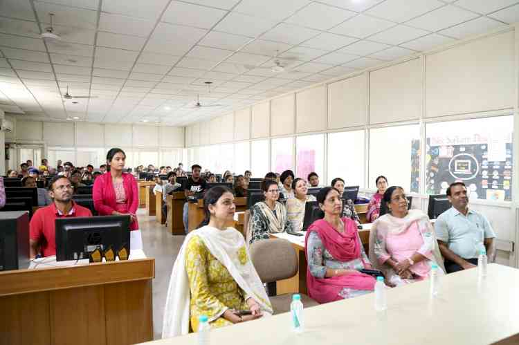 Lyallpur Khalsa College Organizes Photography Competition on World Photography Day